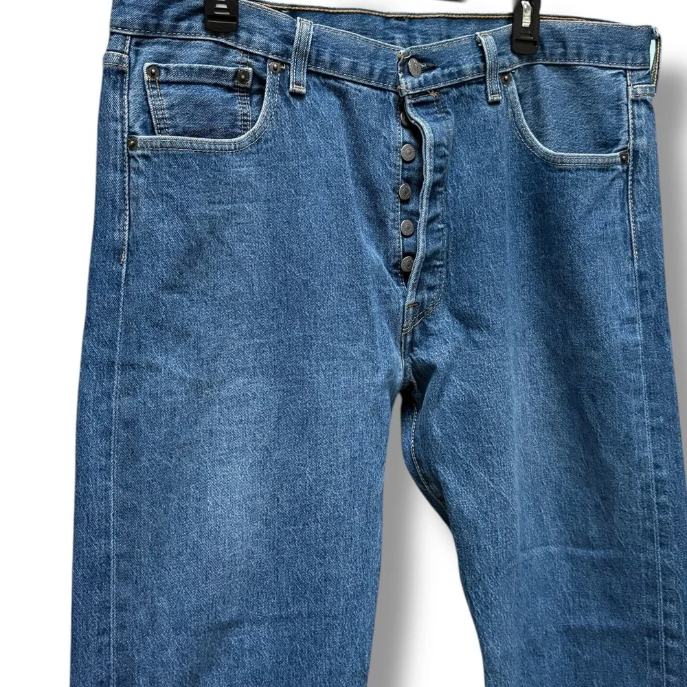 Levis 501 Original Fit Mens Jeans 40x32 Medium Wash Blue Button Fly Straight Leg